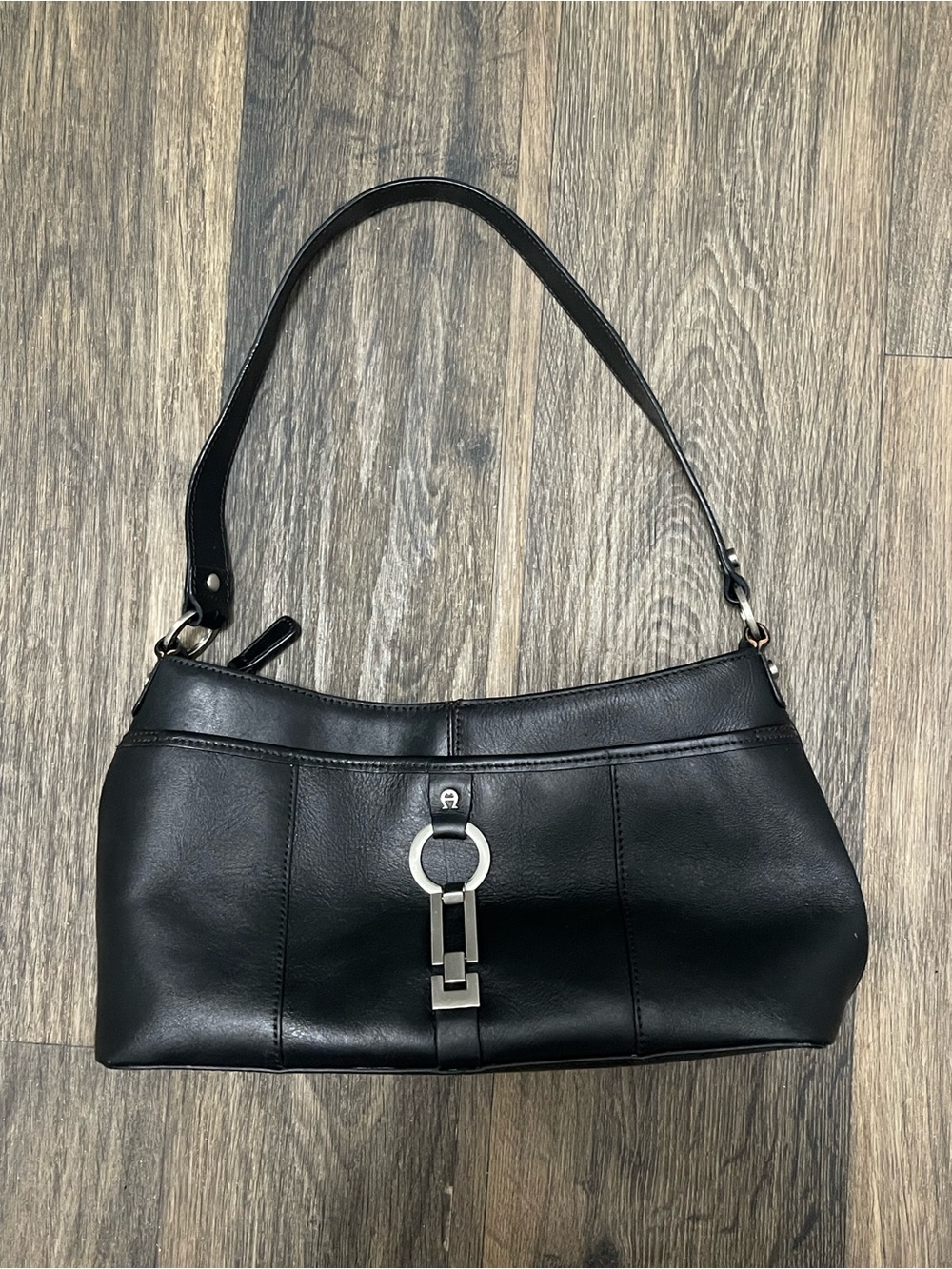 Etienne Aigner Vintage black leather shoulder bag.
